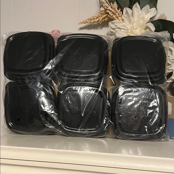 Fit and Fresh Black Quilted Tote/ insulated lunch bag with 6 storage containers - Picture 10 of 10